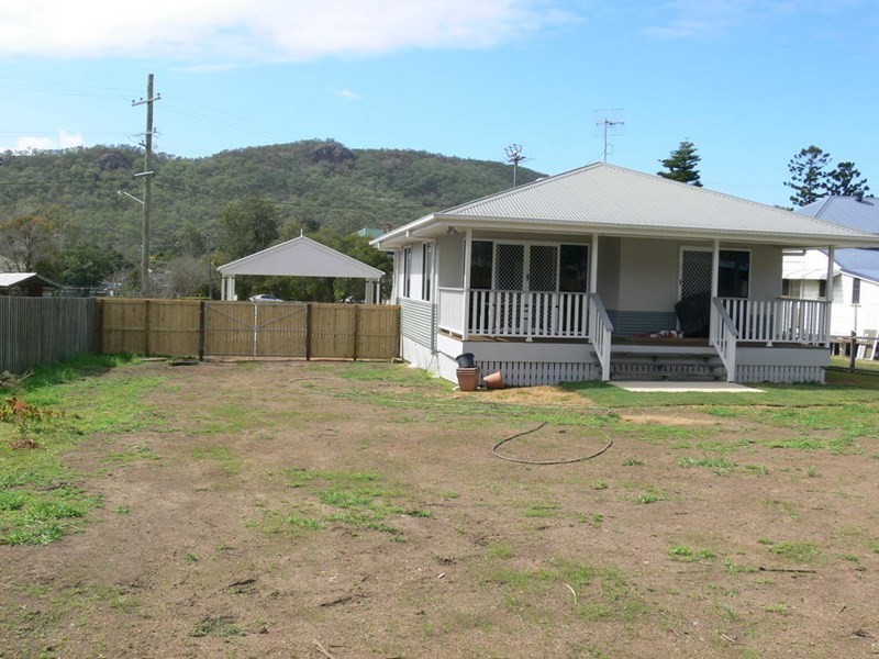 3 Edward Street, Esk QLD 4312