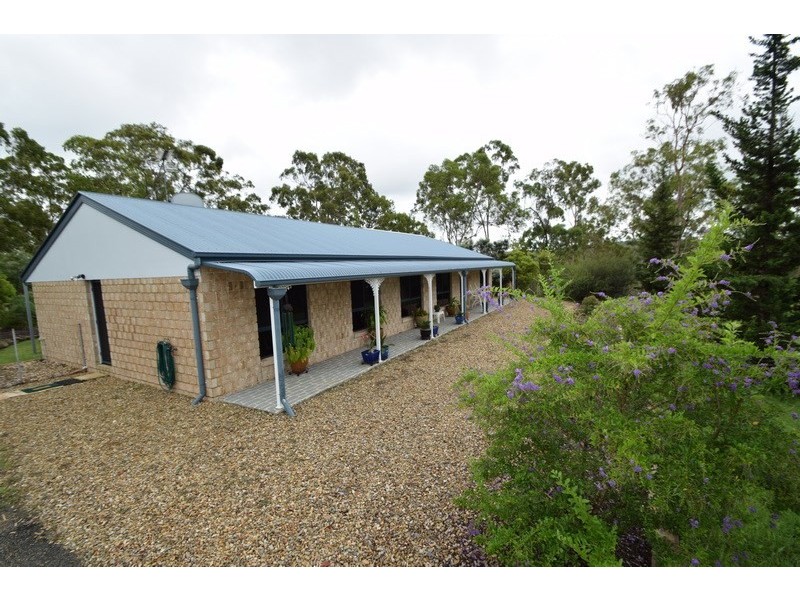 285 Edinburgh Drive, Mount Hallen QLD 4312