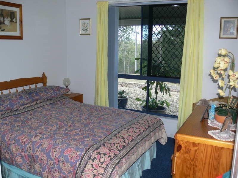 285 Edinburgh Drive, Mount Hallen QLD 4312