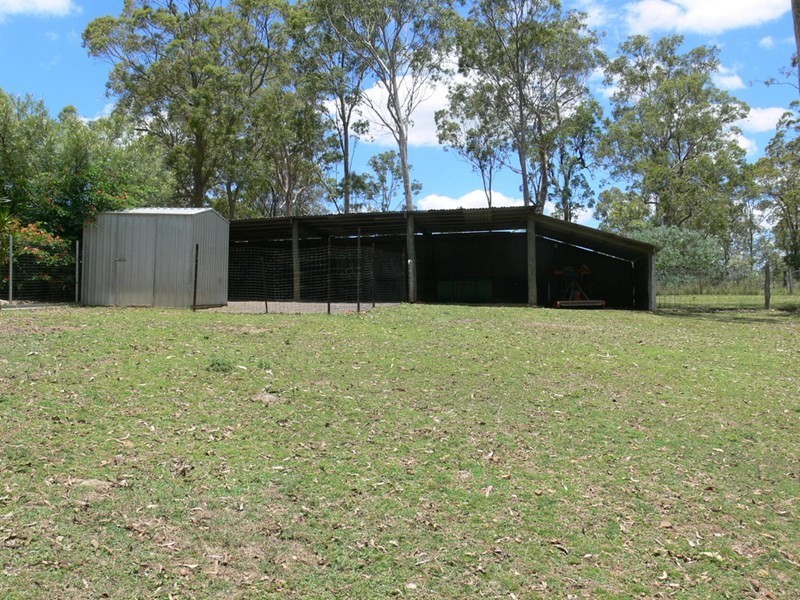 285 Edinburgh Drive, Mount Hallen QLD 4312