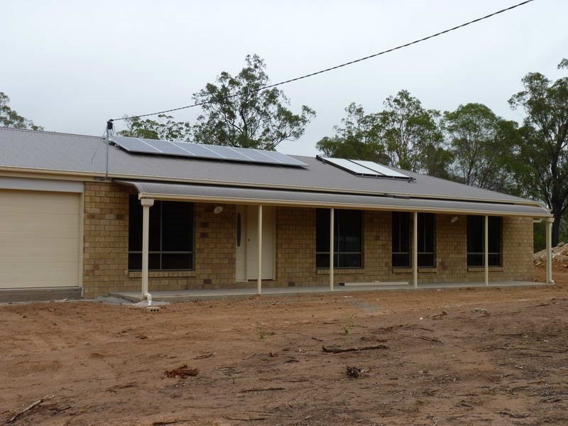 77 Cambridge Drive, Mount Hallen QLD 4312