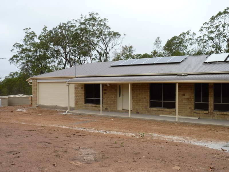 77 Cambridge Drive, Mount Hallen QLD 4312