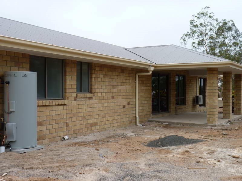 77 Cambridge Drive, Mount Hallen QLD 4312