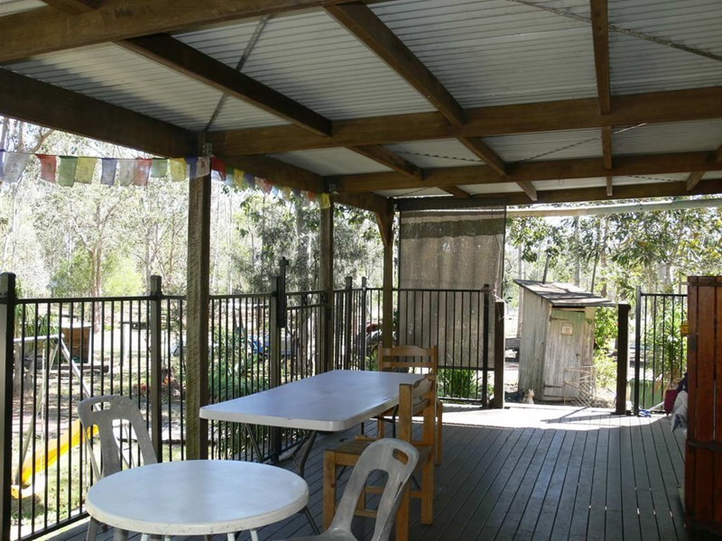 33 Cedar Avenue, Esk QLD 4312