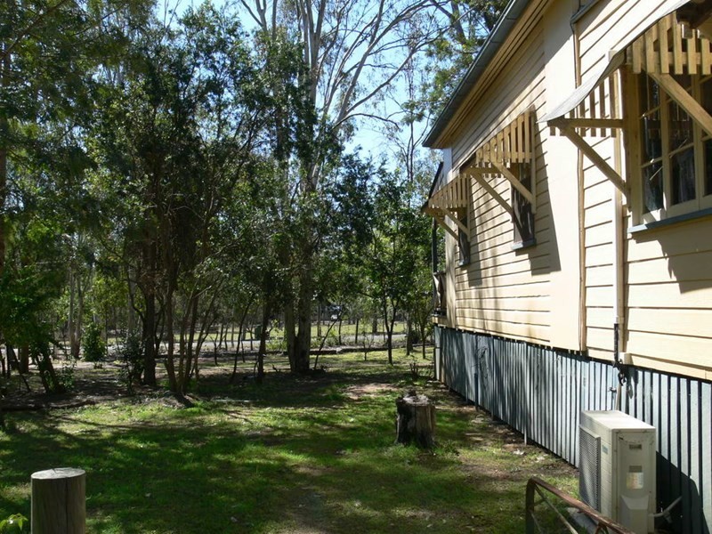 33 Cedar Avenue, Esk QLD 4312