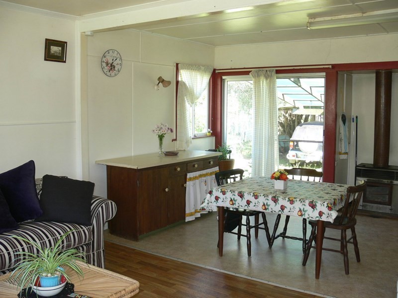 14 Adelaide Street, Esk QLD 4312