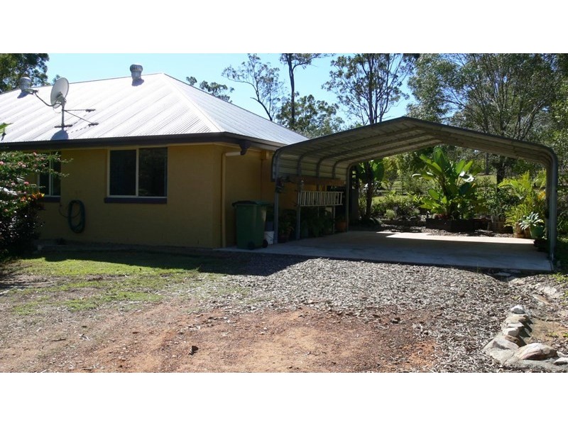 42 Buckingham Court, Mount Hallen QLD 4312
