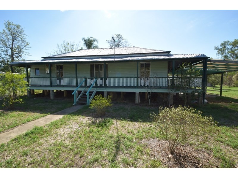 13 Short Street, Esk QLD 4312