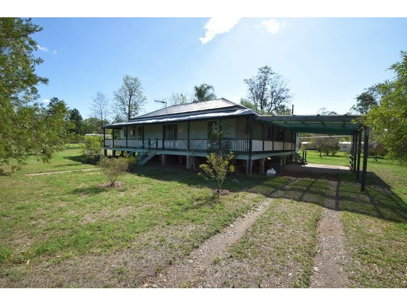 13 Short Street, Esk QLD 4312