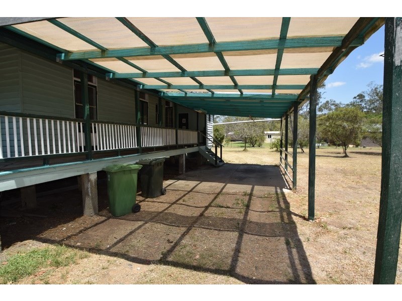 13 Short Street, Esk QLD 4312