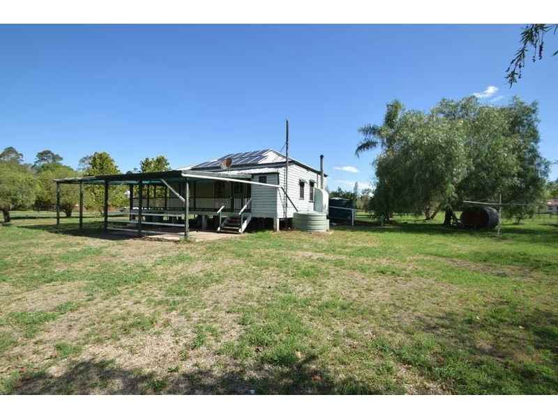 13 Short Street, Esk QLD 4312