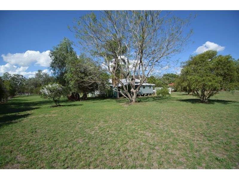 13 Short Street, Esk QLD 4312