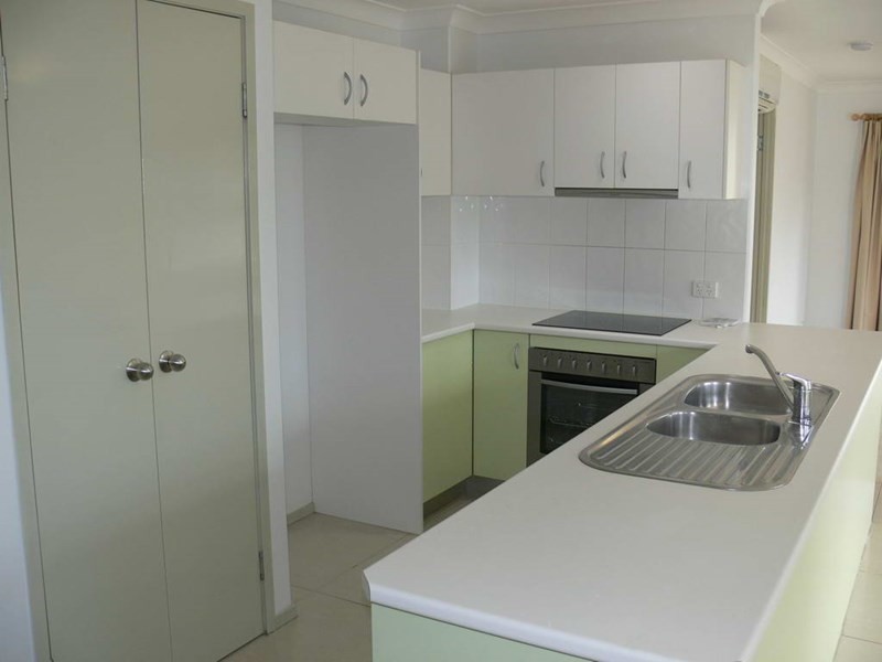 3 Edward Street, Esk QLD 4312