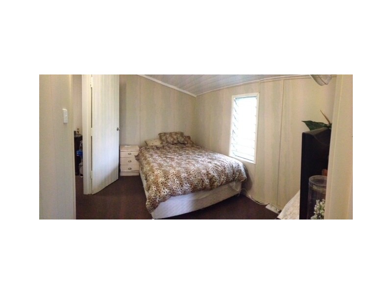 36 South Street, Esk QLD 4312