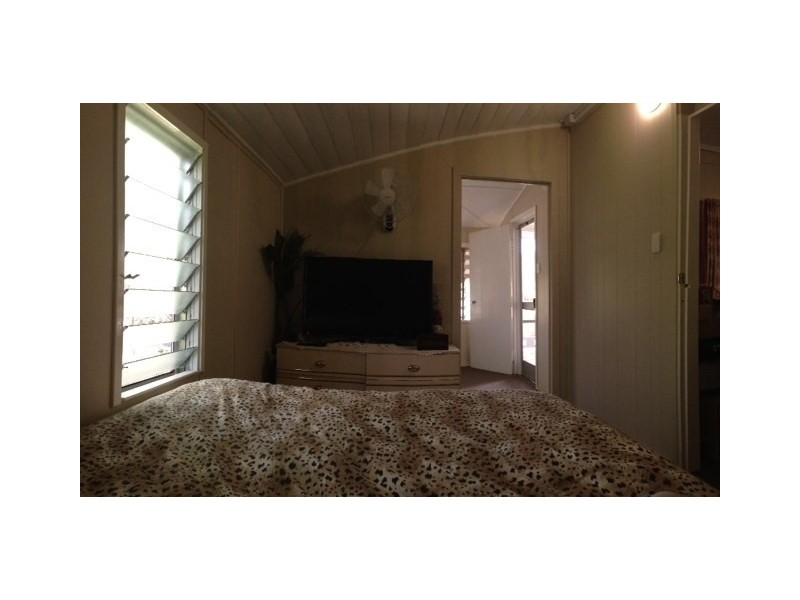 36 South Street, Esk QLD 4312