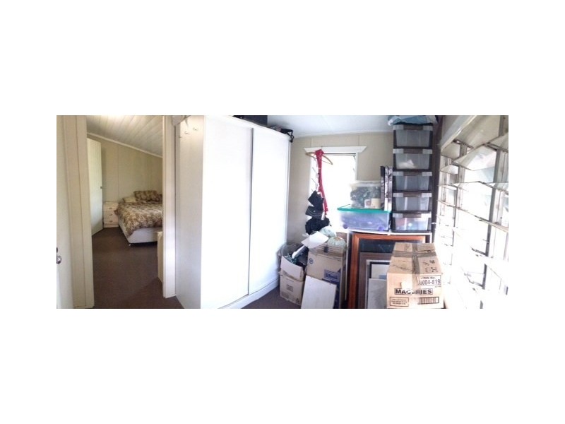 36 South Street, Esk QLD 4312