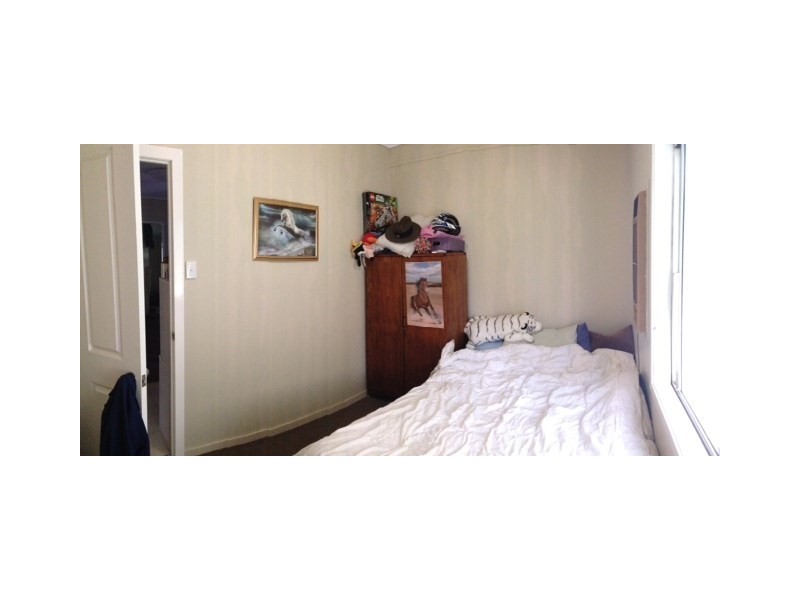 36 South Street, Esk QLD 4312