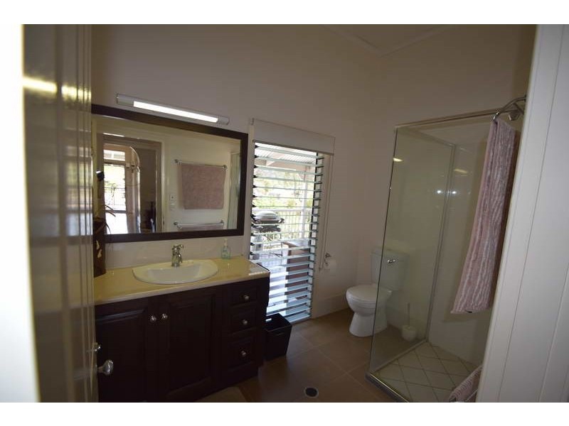 11 Pryde Street, Esk QLD 4312