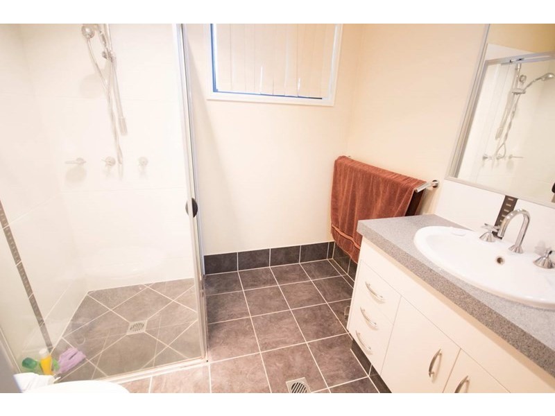 6 Elizabeth Street, Esk QLD 4312