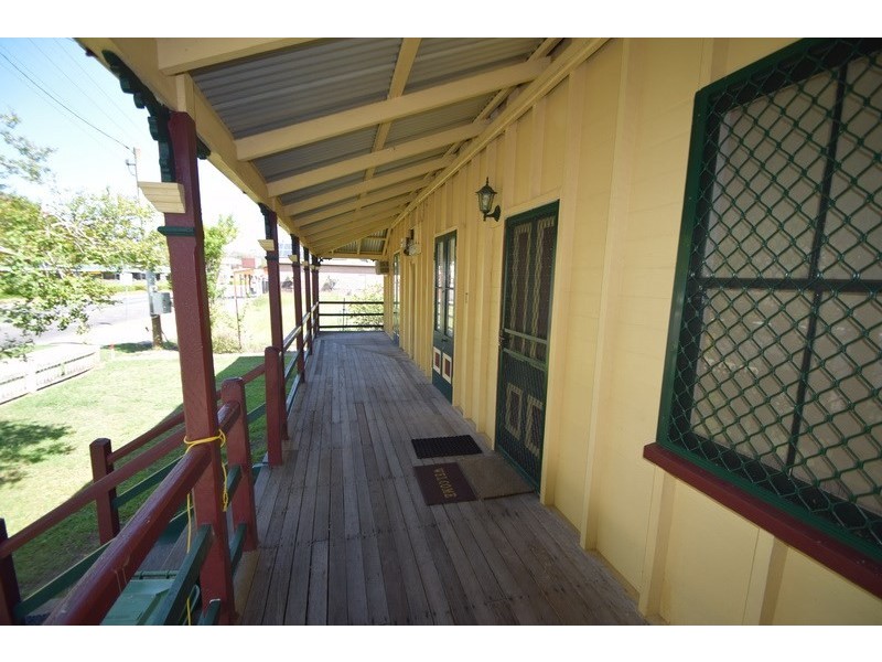 174 Ipswich Street, Esk QLD 4312