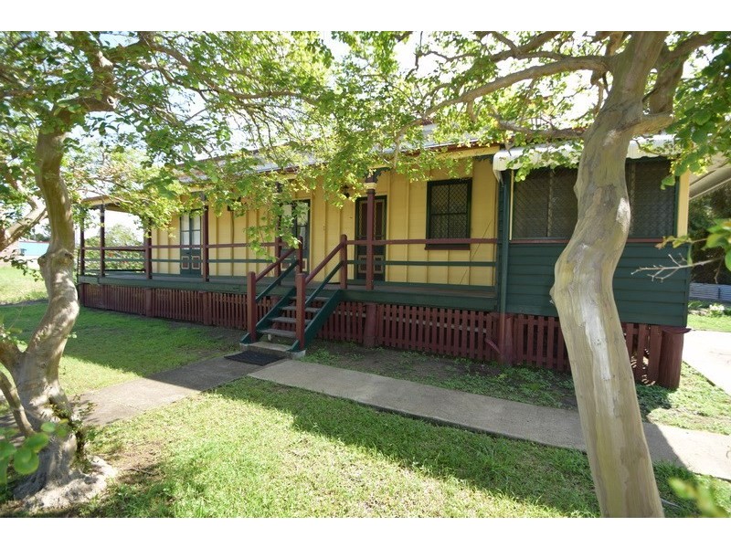 174 Ipswich Street, Esk QLD 4312