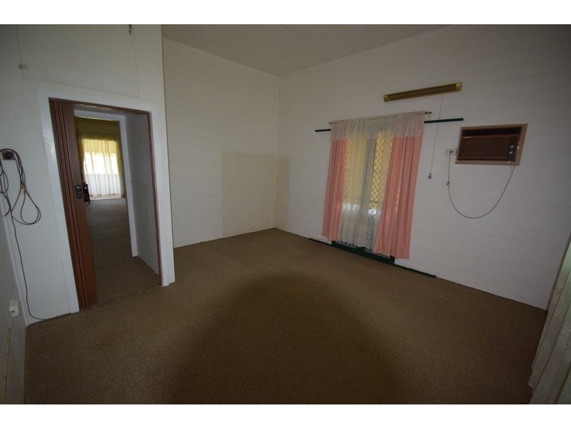 174 Ipswich Street, Esk QLD 4312