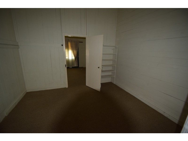 174 Ipswich Street, Esk QLD 4312