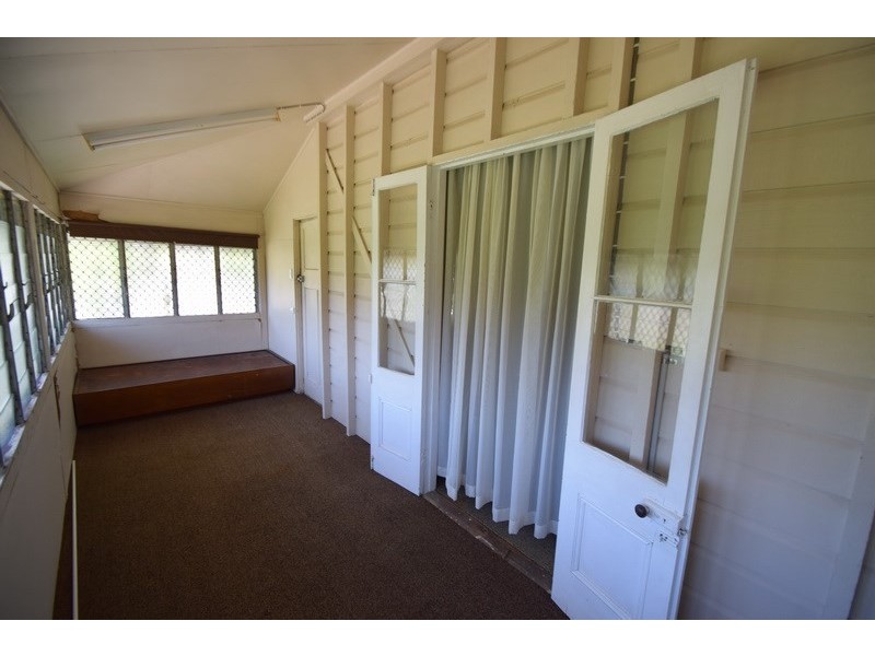 174 Ipswich Street, Esk QLD 4312