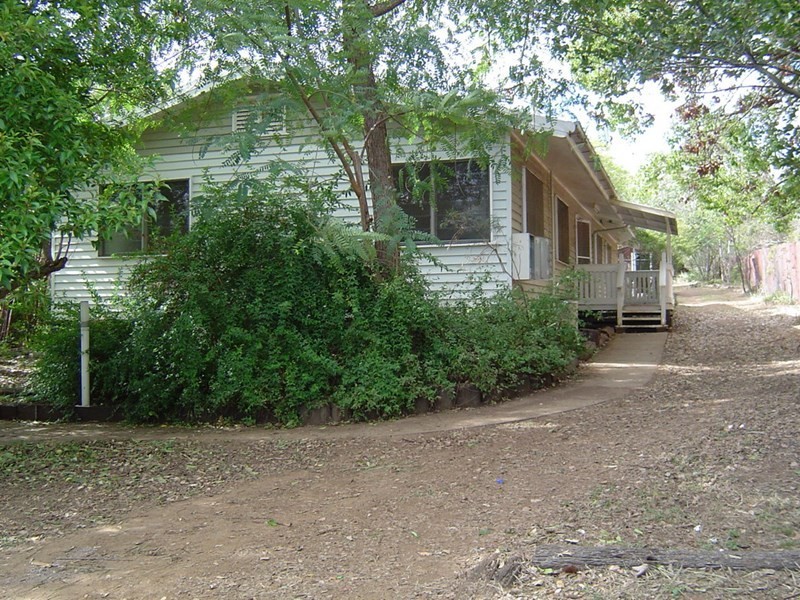 86 Middle Street, Esk QLD 4312