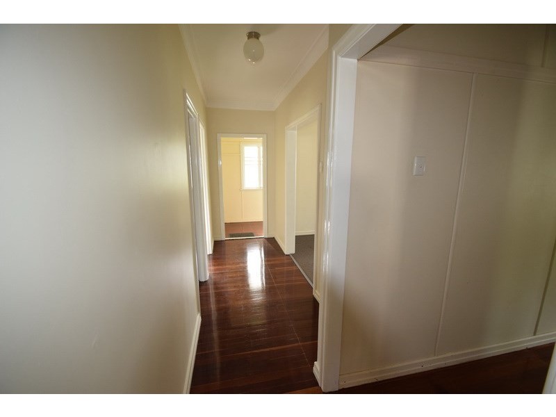 24 Short Street, Esk QLD 4312