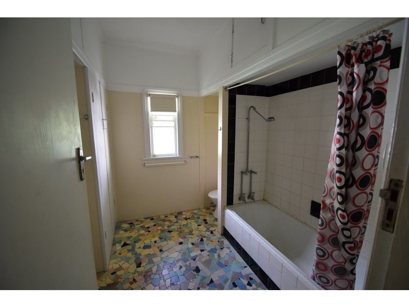 24 Short Street, Esk QLD 4312