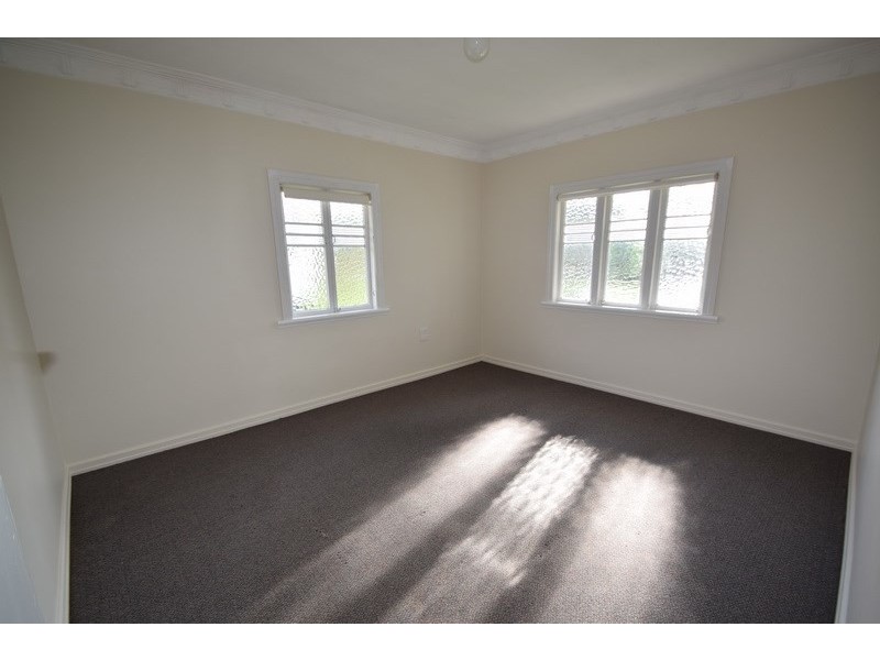 24 Short Street, Esk QLD 4312