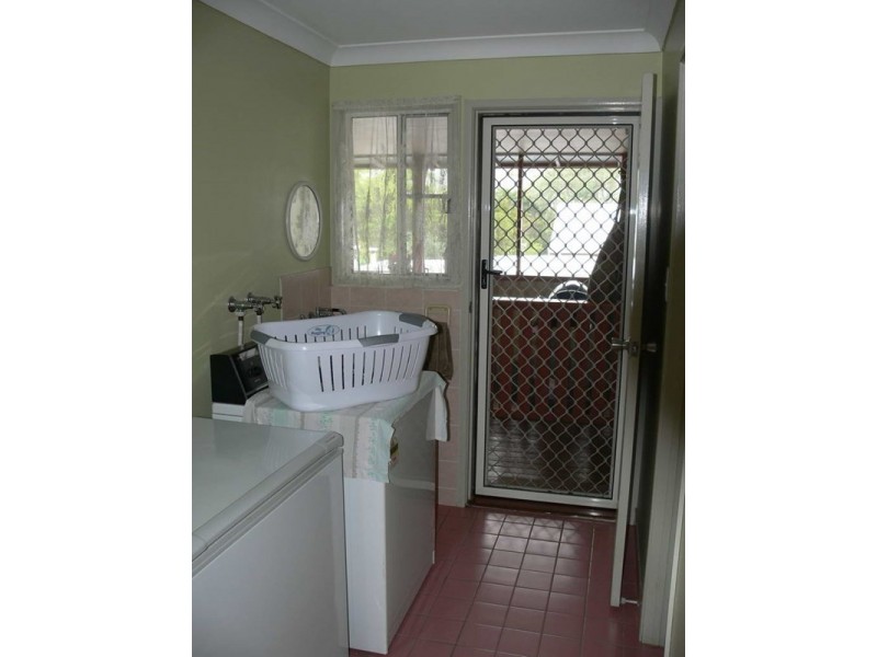 22 Mack Street, Esk QLD 4312
