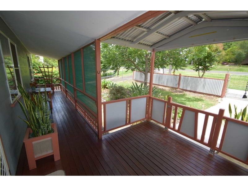 22 Mack Street, Esk QLD 4312