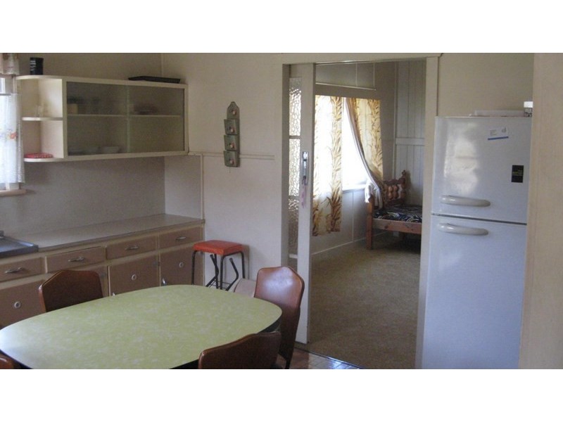 231 Ipswich Street, Esk QLD 4312