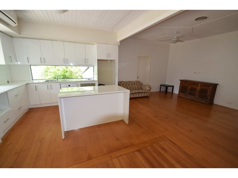 50 Middle Street, Esk QLD 4312