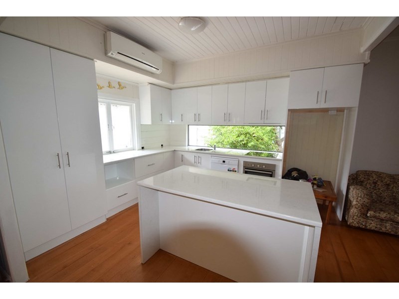 50 Middle Street, Esk QLD 4312