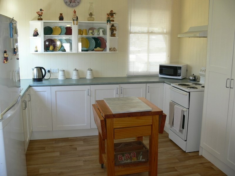 2 Mack Street, Esk QLD 4312