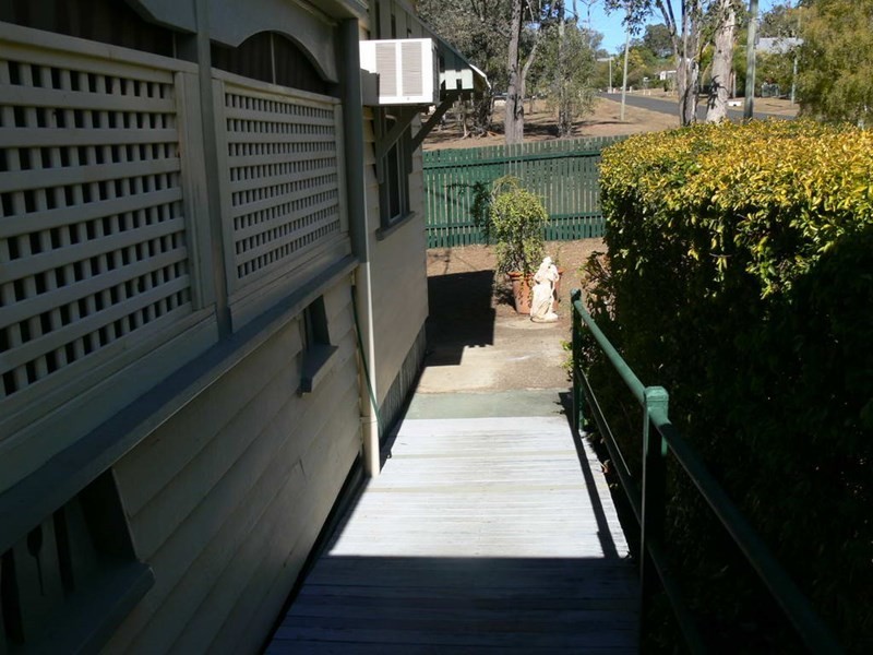 2 Mack Street, Esk QLD 4312