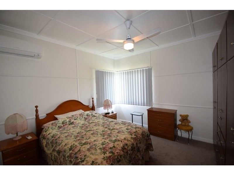 13 Adelaide Street, Esk QLD 4312