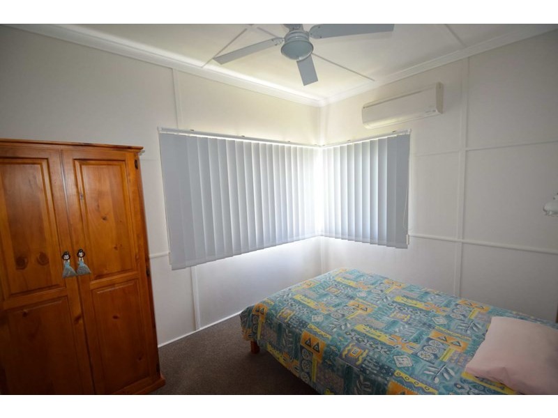13 Adelaide Street, Esk QLD 4312