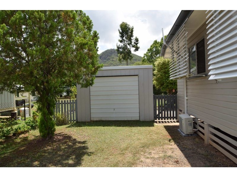 13 Adelaide Street, Esk QLD 4312