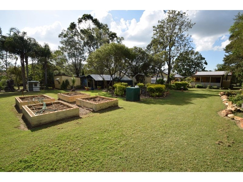 22 Ann Street, Esk QLD 4312