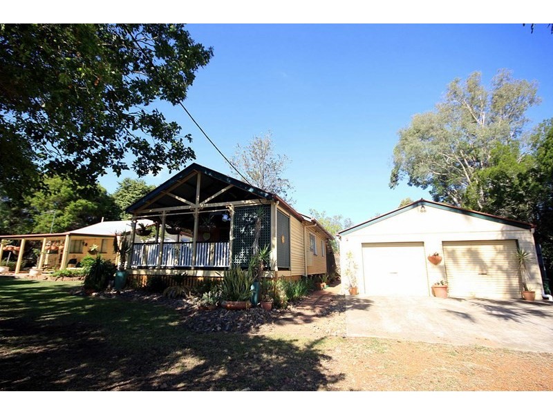 22 Ann Street, Esk QLD 4312