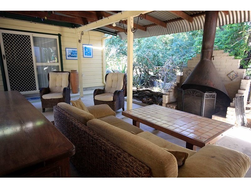 22 Ann Street, Esk QLD 4312