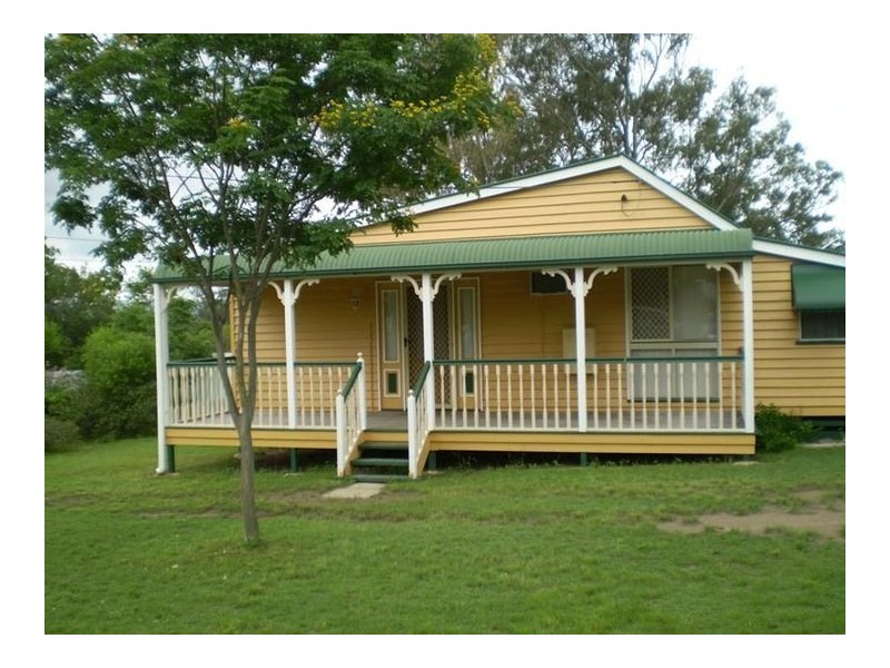 14 Mangerton Street, Toogoolawah QLD 4313