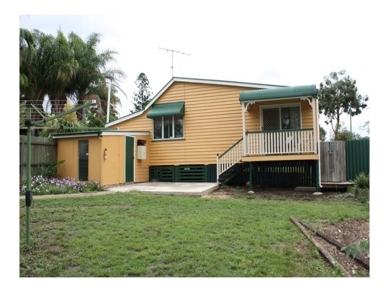 14 Mangerton Street, Toogoolawah QLD 4313