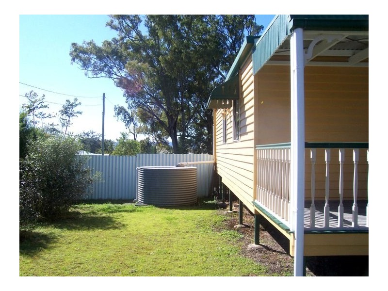 14 Mangerton Street, Toogoolawah QLD 4313