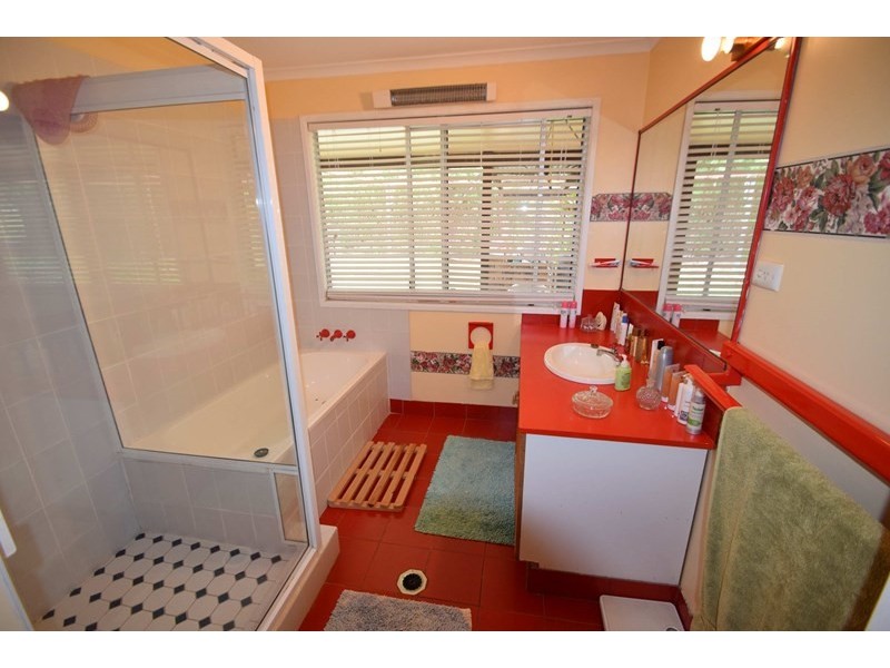 518 Willaura Drive, Mount Hallen QLD 4312