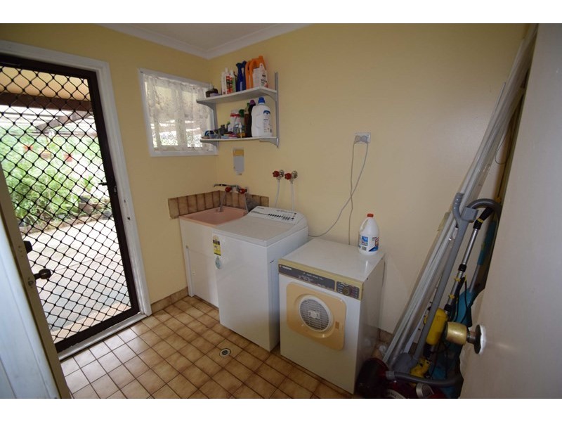 518 Willaura Drive, Mount Hallen QLD 4312